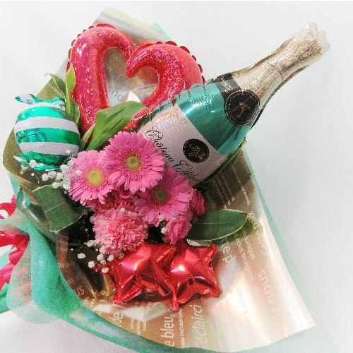 シャンパンバルーン 彡 花束ピンク 花屋 花ぽかぽか のオリジナル商品 フラワーギフトはプロのお花屋さんにおまかせ フジテレビフラワーネット