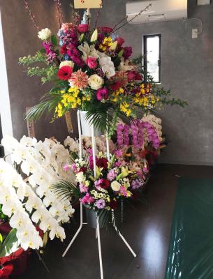 大阪府富田林市の花屋 フラワーショップ サンドロット をご紹介 フラワーギフトはプロのお花屋さんにおまかせ フジテレビフラワーネット