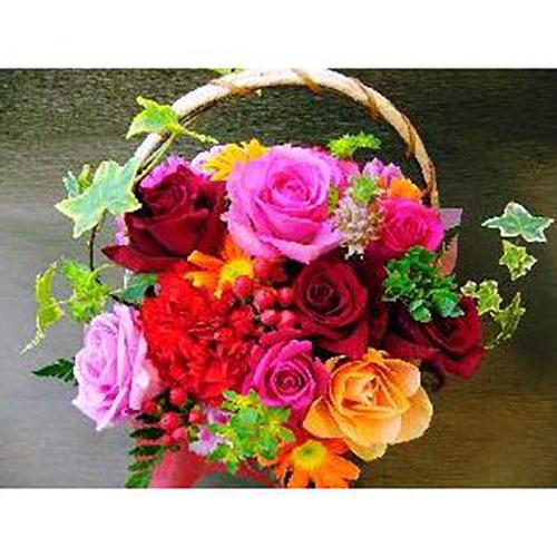 カラフルカラ の満点アレンジメント 花屋 ａｓｔｉｎａ のオリジナル商品 フラワーギフトはプロのお花屋さんにおまかせ フジテレビフラワーネット