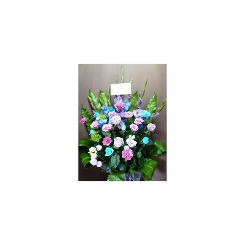 色の芸術 ラベンダーと水色のバラの美しさ 花屋 ａｓｔｉｎａ のオリジナル商品 フラワーギフトはプロのお花屋さんにおまかせ フジテレビフラワーネット