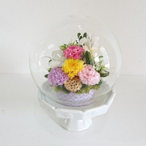 プリザーブドフラワー仏花ガラスドーム 結 白 花屋 Apertio Floris ｱﾍﾟﾙﾃｨｵｰﾌﾛｰﾘｽ のオリジナル商品 フラワーギフトはプロのお花屋さんにおまかせ フジテレビフラワーネット